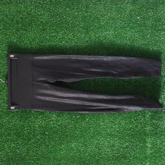 Lululemon High-Waisted Aling Black - Picture 5 of 7